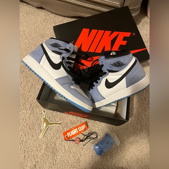 Jordan Other - Air Jordan retro high university blue size USA 5